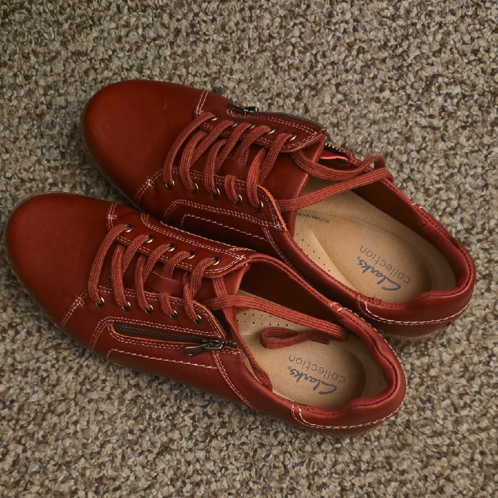 Clarks Womens Red Leather Casual Sneakers